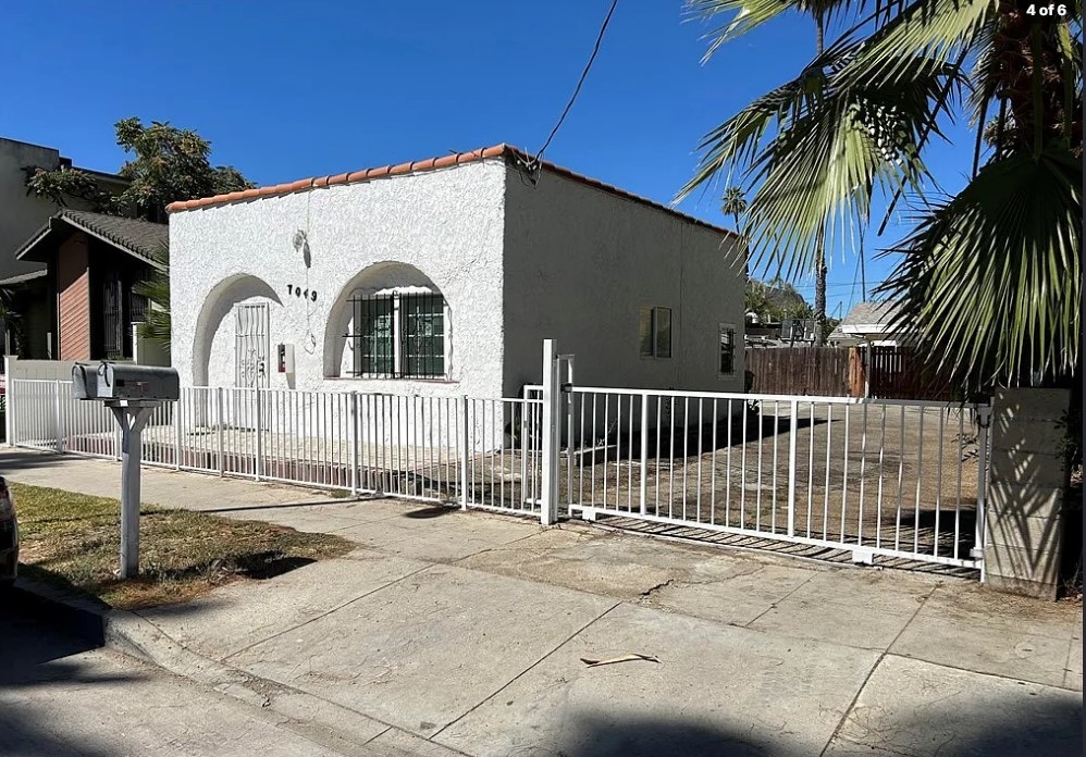 Sold property at 7049 Alabama Ave., Canoga Park, represented by Harry Shahbaz